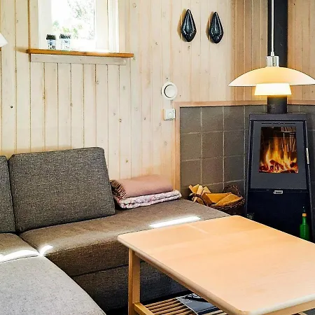 4 Person Holiday In S By